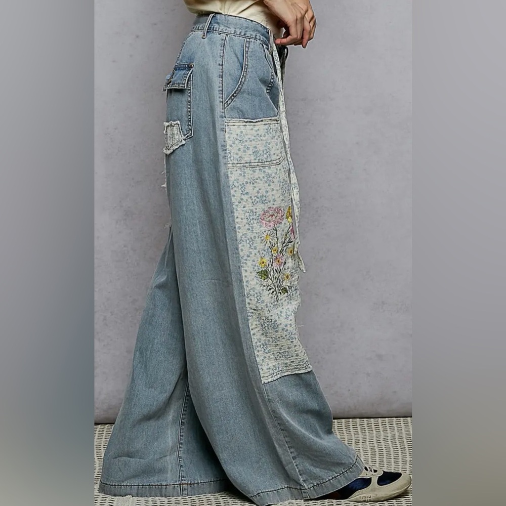 POL Floral Embroidered Blue Jeans. Buckle back denim pants